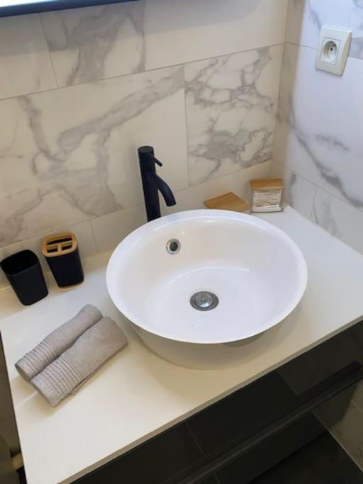 Mulhouse Grand T2 -  La Fonderie -Parking Gratuit Apartment Exterior photo